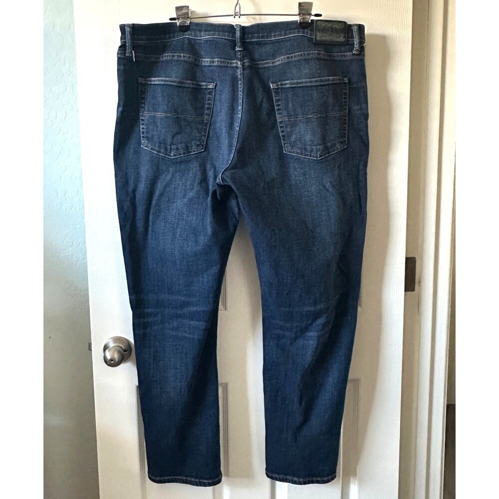 Lucky Brand 223 Men's Straight Jeans 42x32 Blue Medium Wash Casual Denim - Picture 5 of 5